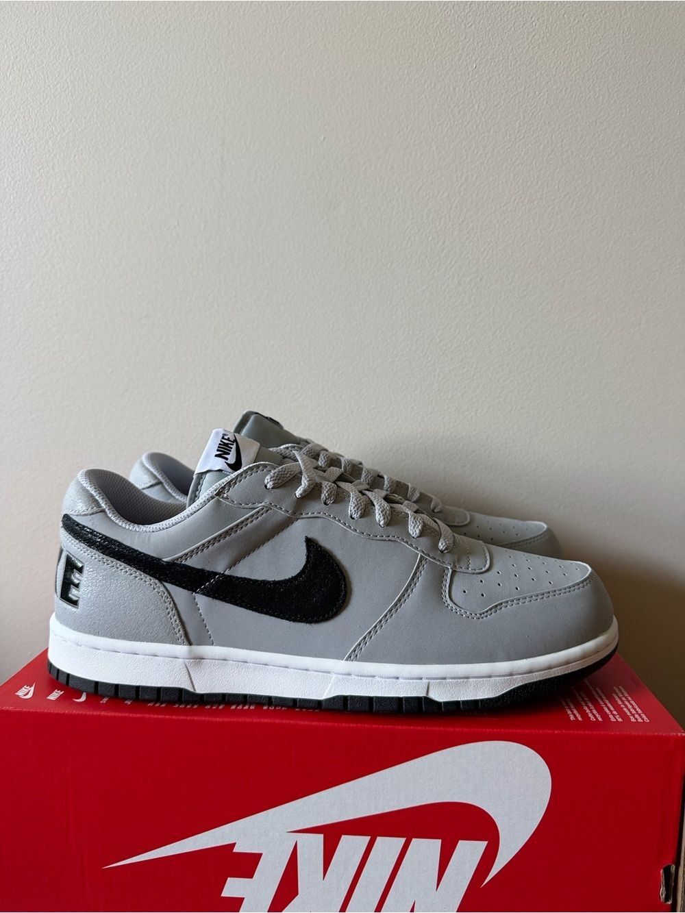 Nike Big Low Lux Wolf Grey 854166-006 Men’s Size 11.5